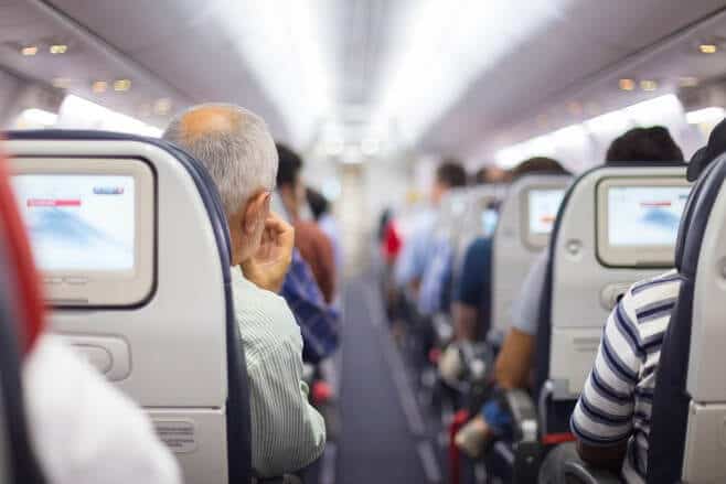 consejos superar vuelo largo en avión