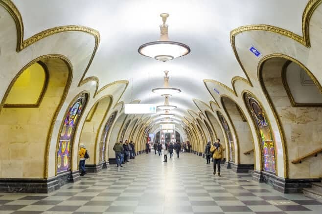 mejores estaciones del metro de moscu y más bonitas