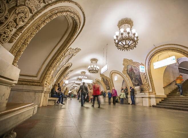 mejores estaciones del metro de moscu y más bonitas