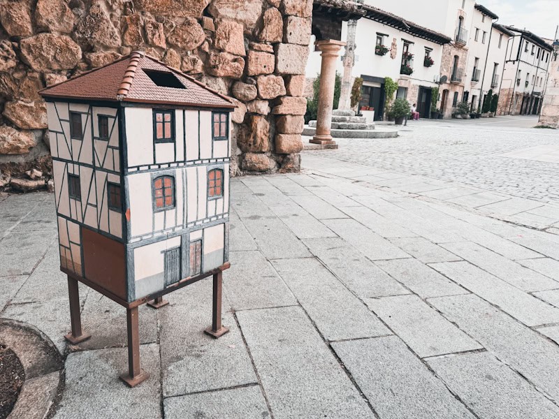que ver cerca de burgos covarrubias