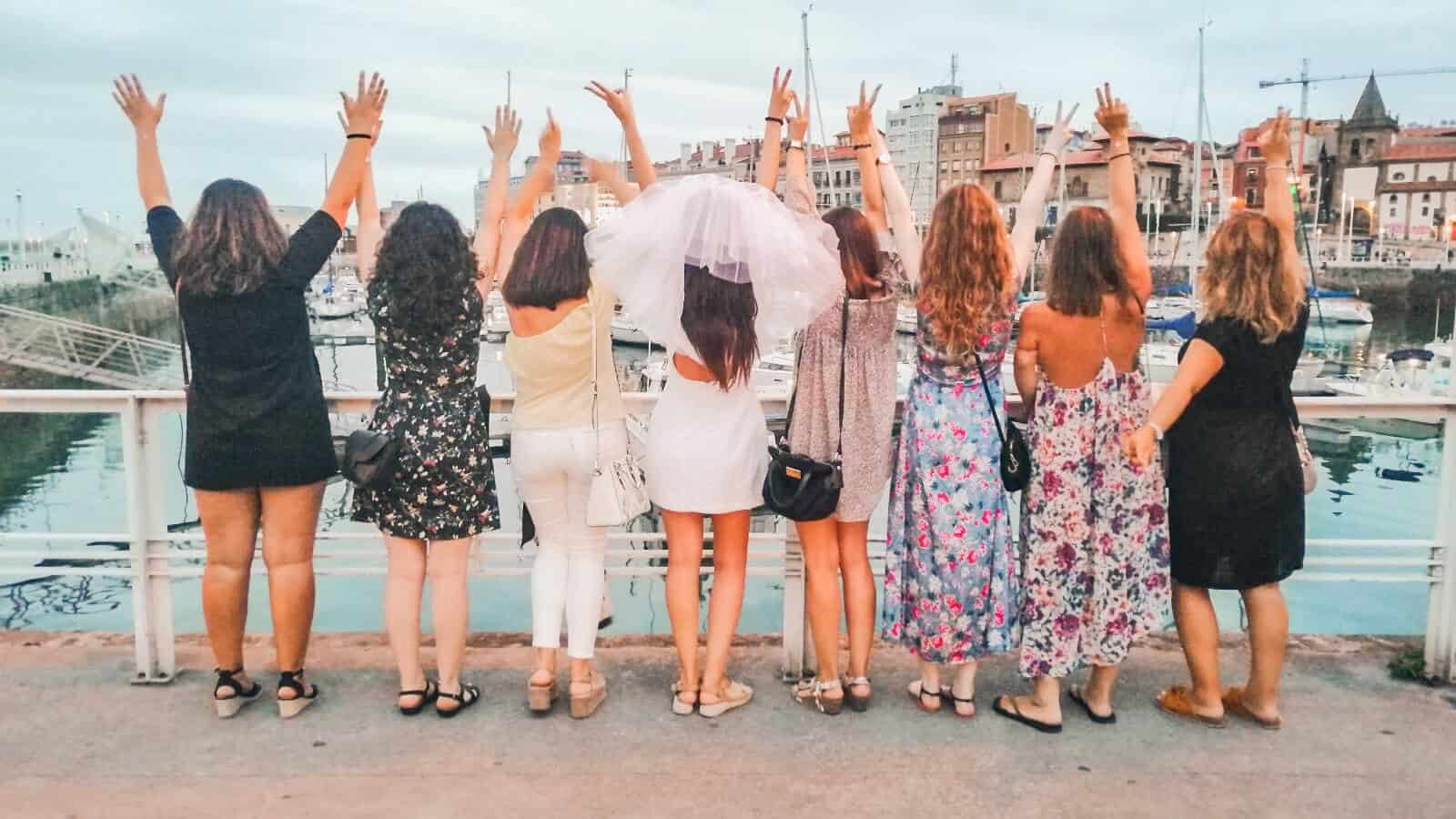 Cósmico Donación farmacia Las mejores ciudades españolas para ir de despedida de soltero - Imanes de  viaje