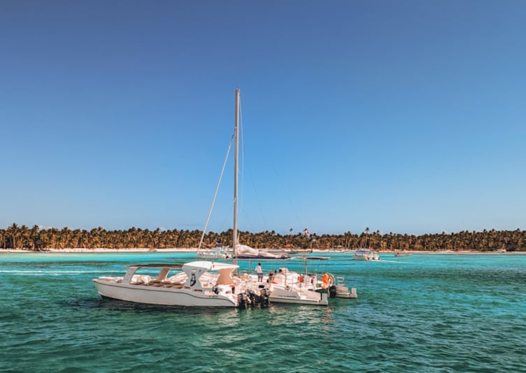 mejores excursiones punta cana isla saona catamaran