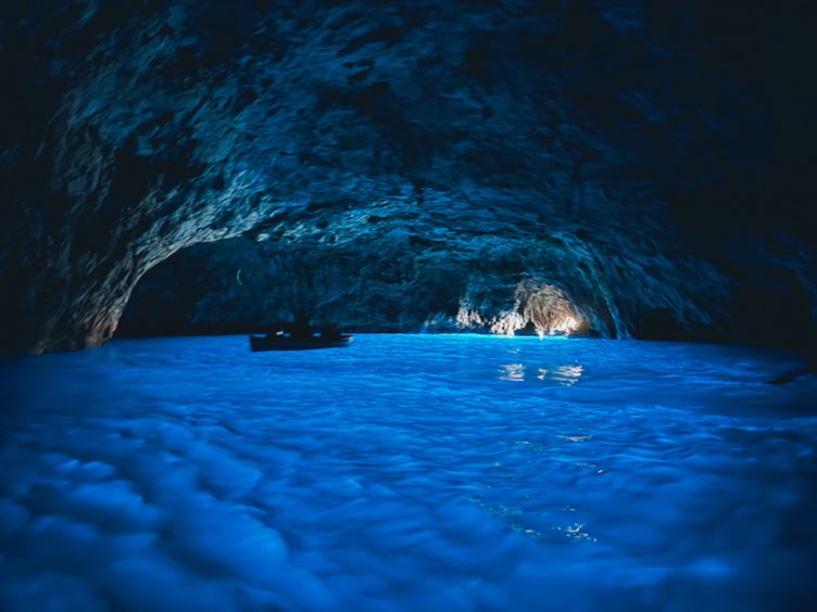 que ver en capri gruta azul