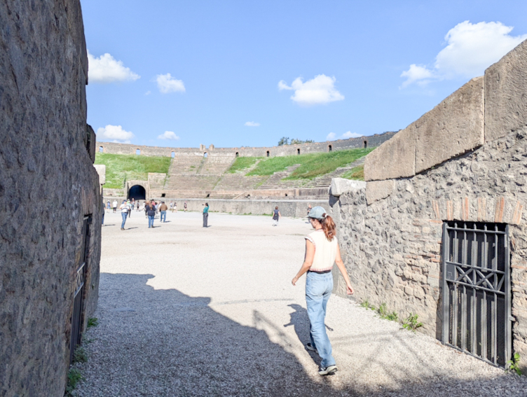 que ver en pompeya anfiteatro