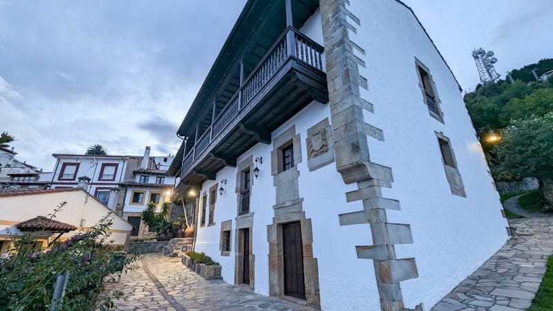 que ver en lastres casas