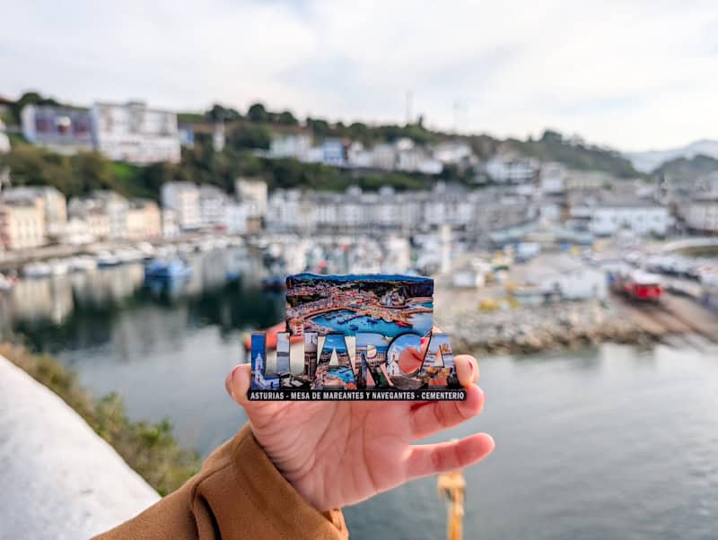 que ver en luarca imanes de viaje