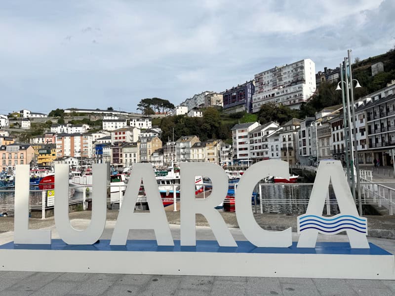 que ver en luarca letronas