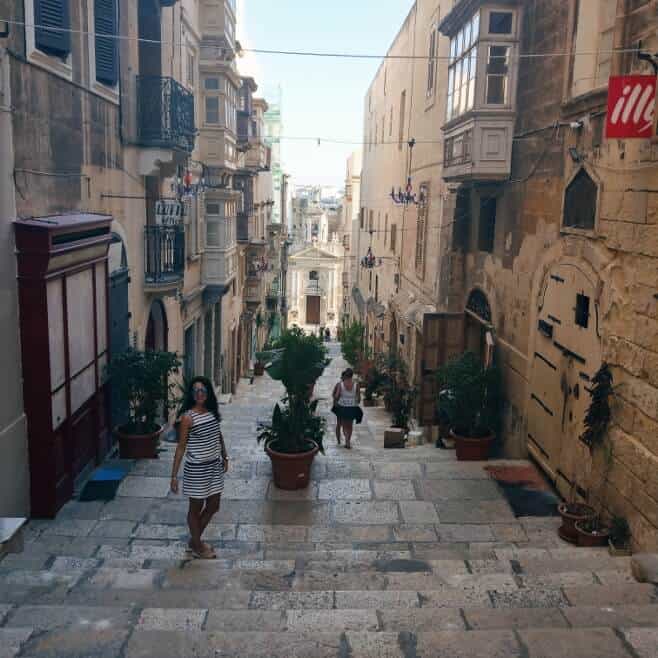 que ver en la valeta un dia