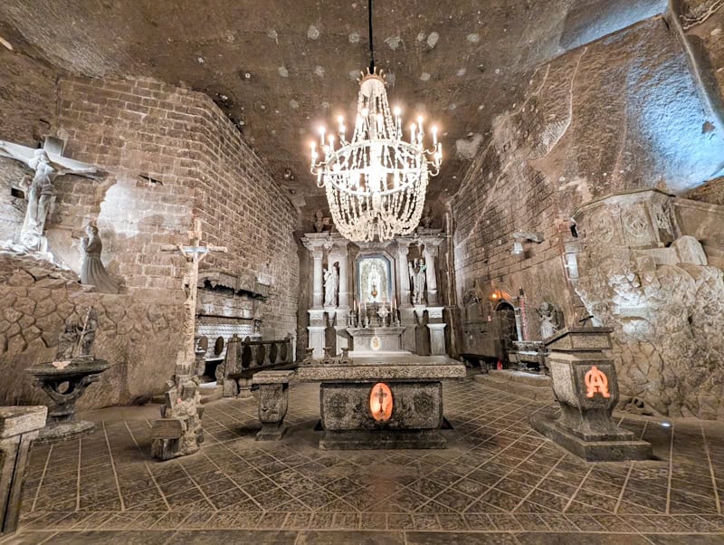 polonia con bebe minas de sal