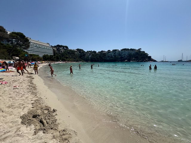 donde alojarse en menorca cala galdana