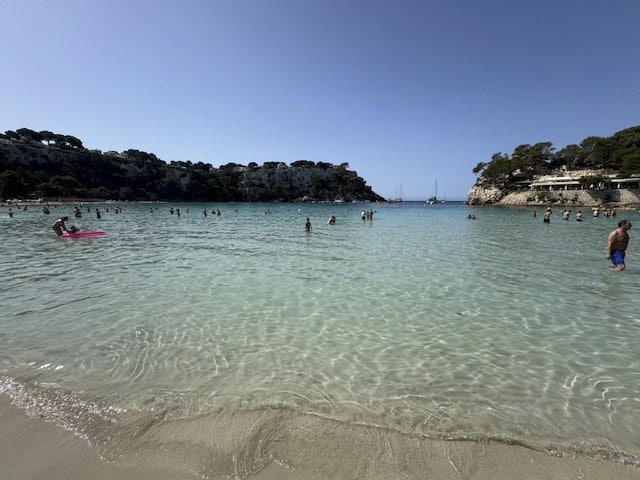 menorca con bebe cala galdana